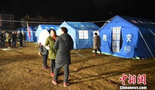 震中临时安置点。　刘忠俊 摄