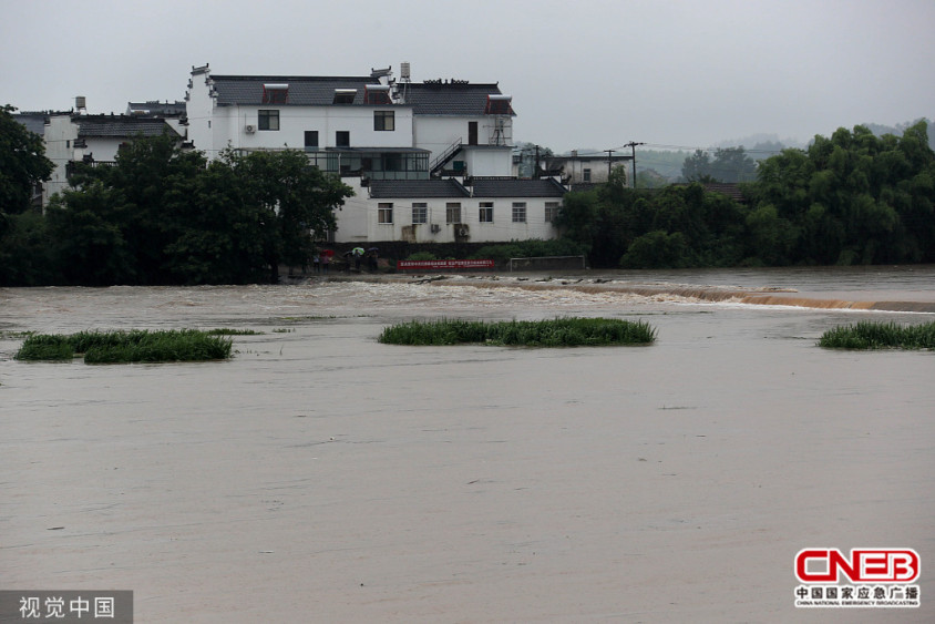 安徽特大暴雨图片