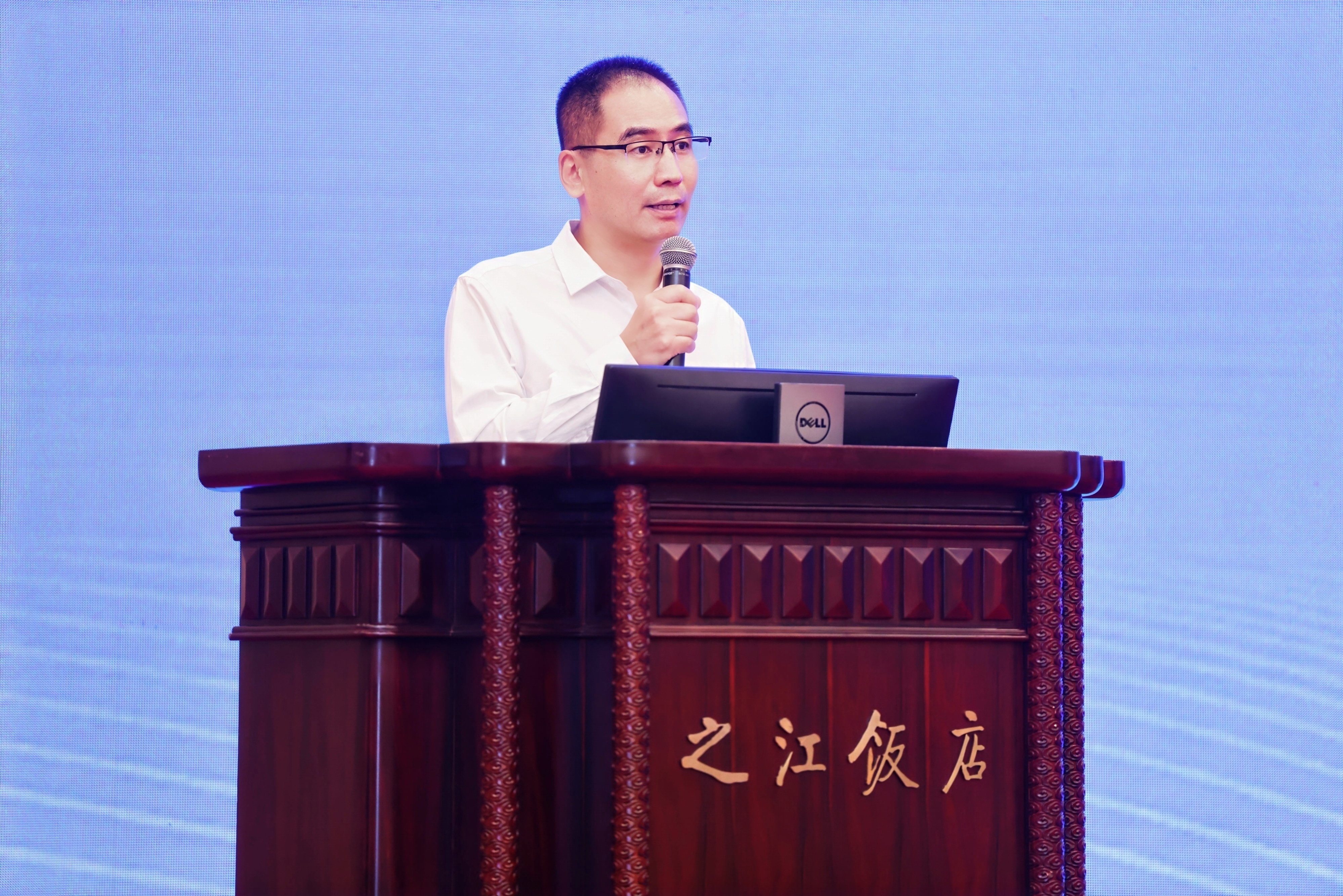 赵志刚.jpg 赵志刚.jpg