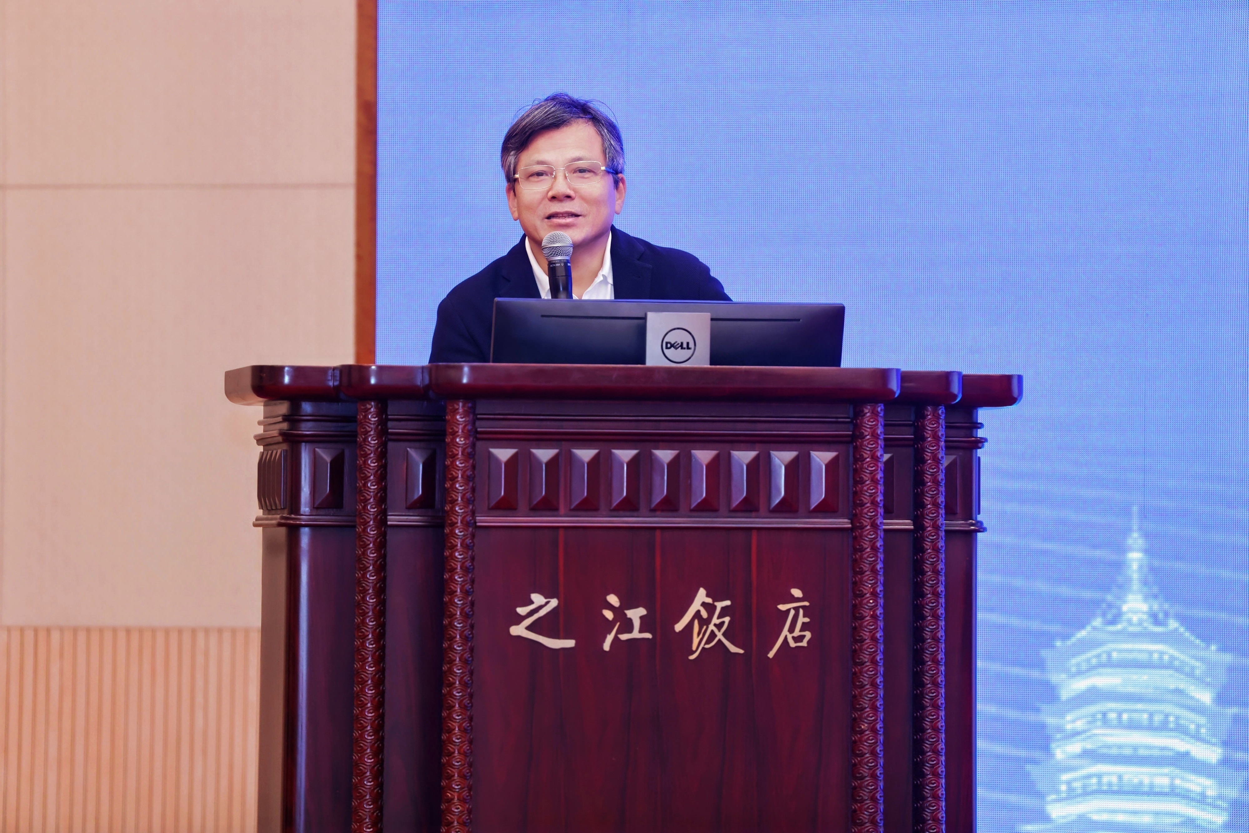 陈纯.jpg 陈纯.jpg