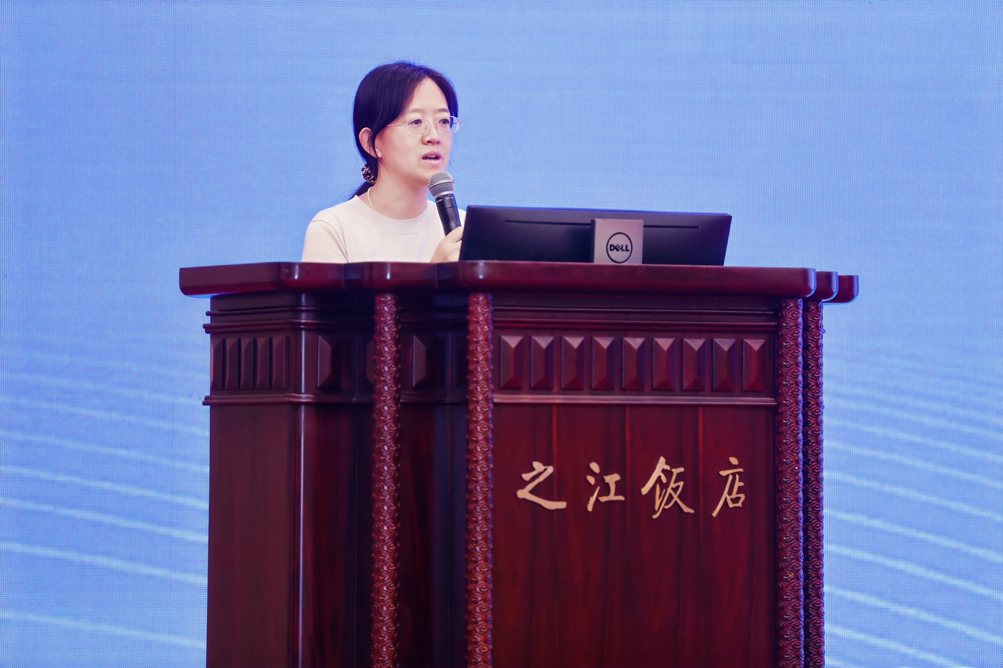 赵飞.jpg 赵飞.jpg